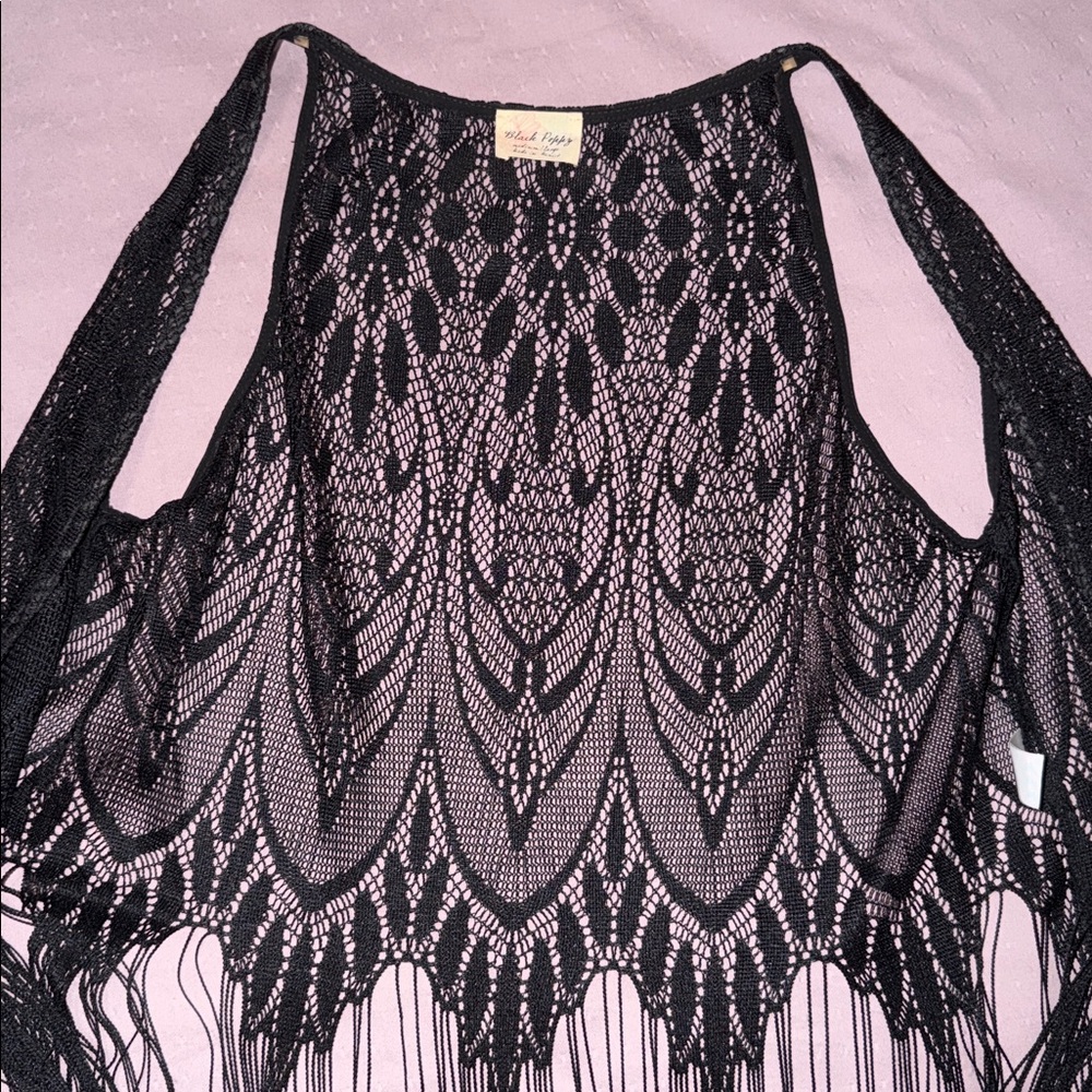 Black Fringe Lace Cover - Picture 3 of 4